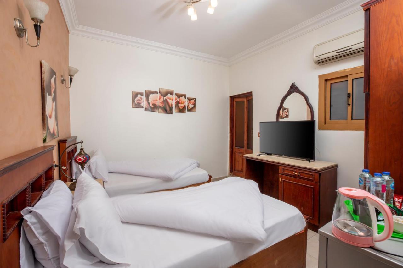 Pyramids Inn Hotel Kafret el-Gabal Exteriör bild